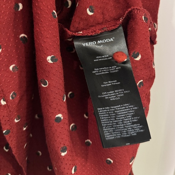 Vero Moda V-Neck Blouse size XL ✨ - Picture 5 of 12